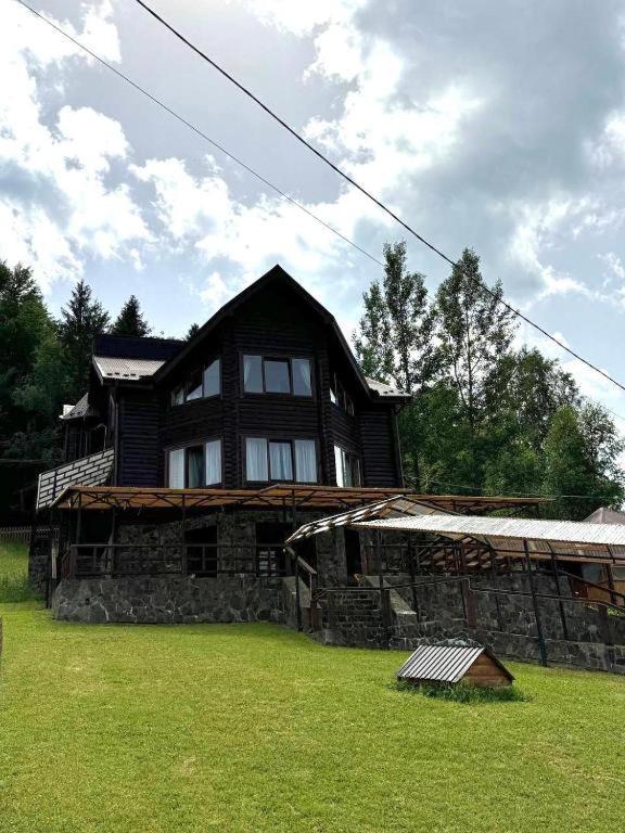 Mountain Cottage Yaremche Exterior photo